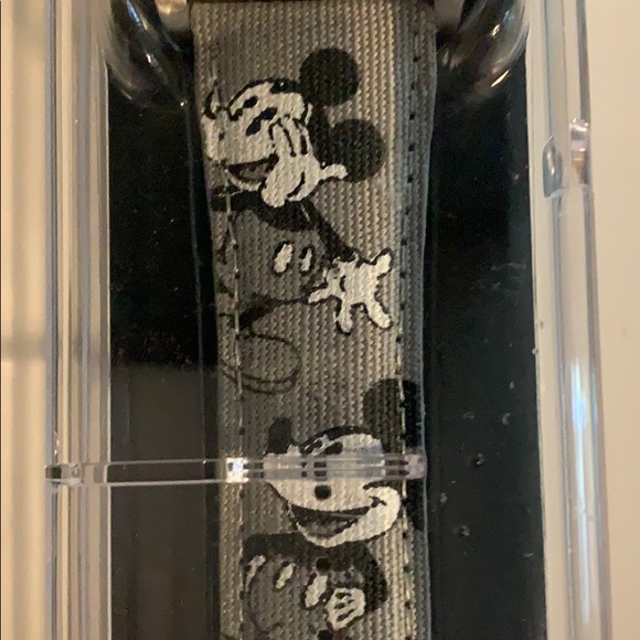 Mickey Mouse watch - Picture 4 of 4